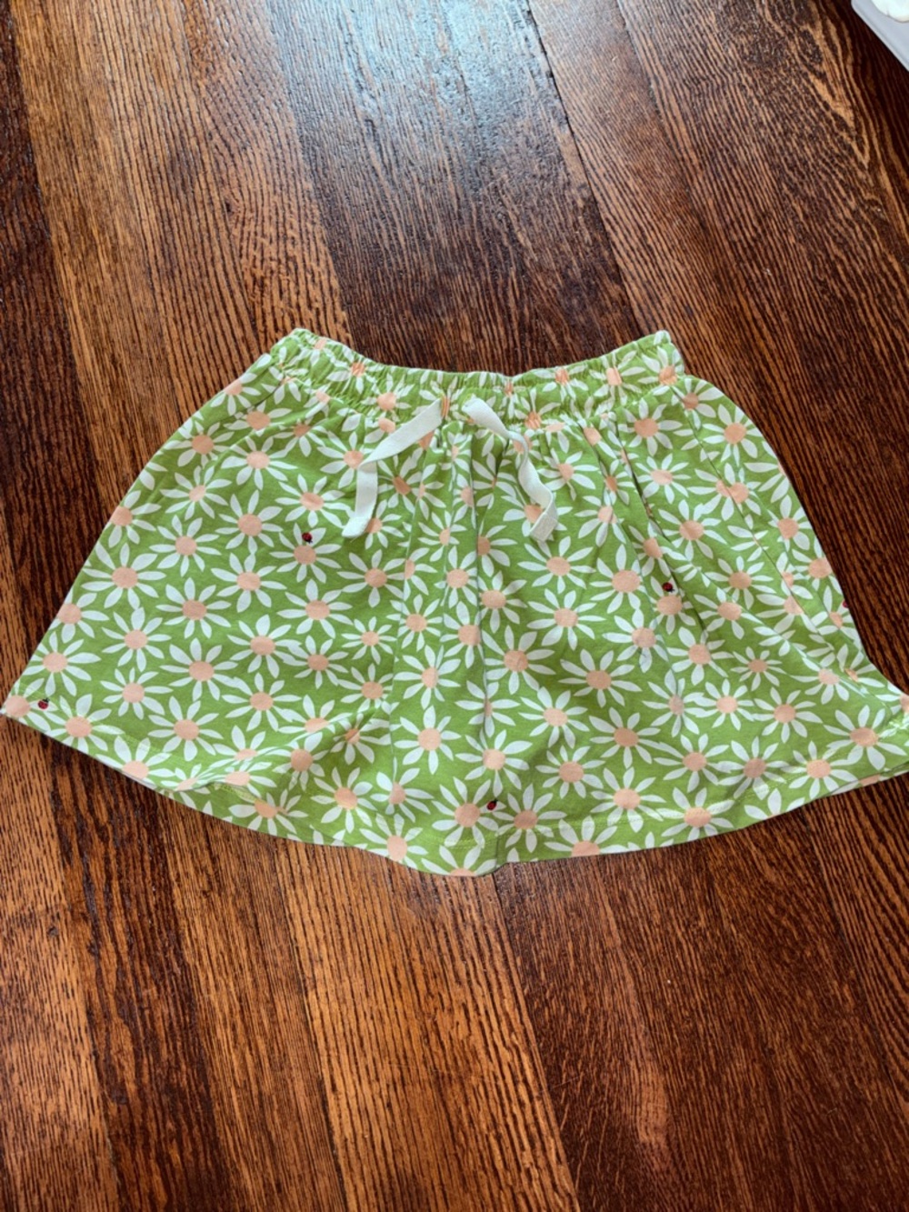 Hanna Andersson Green Daisy Print Elastic Waist Skort
